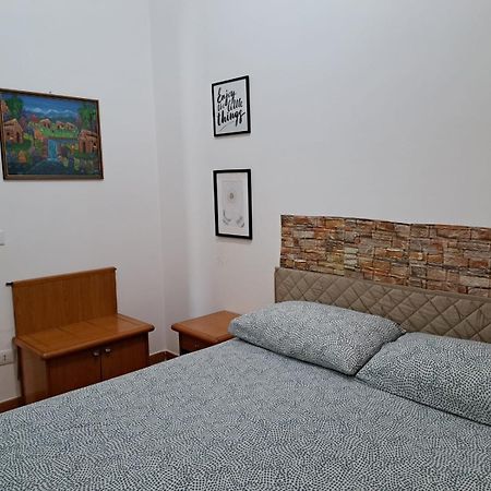 Apartment Roma Tor Vergata Con Giardino Eksteriør billede