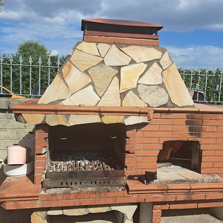 Apartment Roma Tor Vergata Con Giardino Eksteriør billede